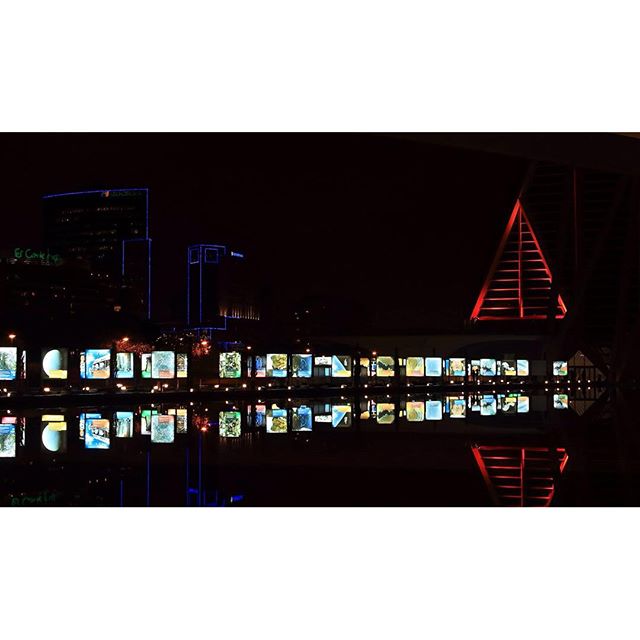 #reflection #arquitectura #cac #valenciagram #valenciagrafias #lovevalencia #discovervalencia#fotodeldia#nocturnal