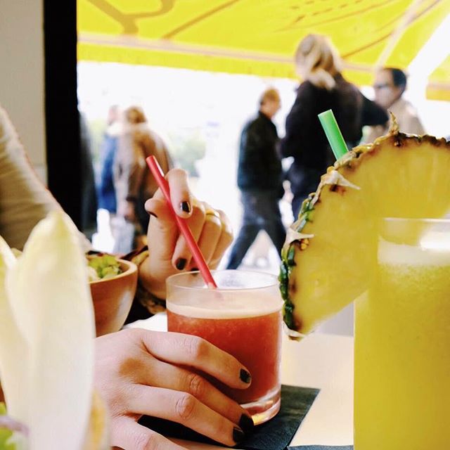 Repletos de vitaminas, sanos y super sabrosos. ¿Ya habéis probado nuestros zumos naturales? Os esperamos en Bertal #Valencia #Healthy ?????
#MomentosBertal #Bertal #Merienda #christmas #navidad #zumosnaturales #zumos #detox #juice #naturaljuice #foodie #foodporn #instafood #delicious #yummy #micalet #miguelete #igersvalencia #valenciagram #lovevalencia