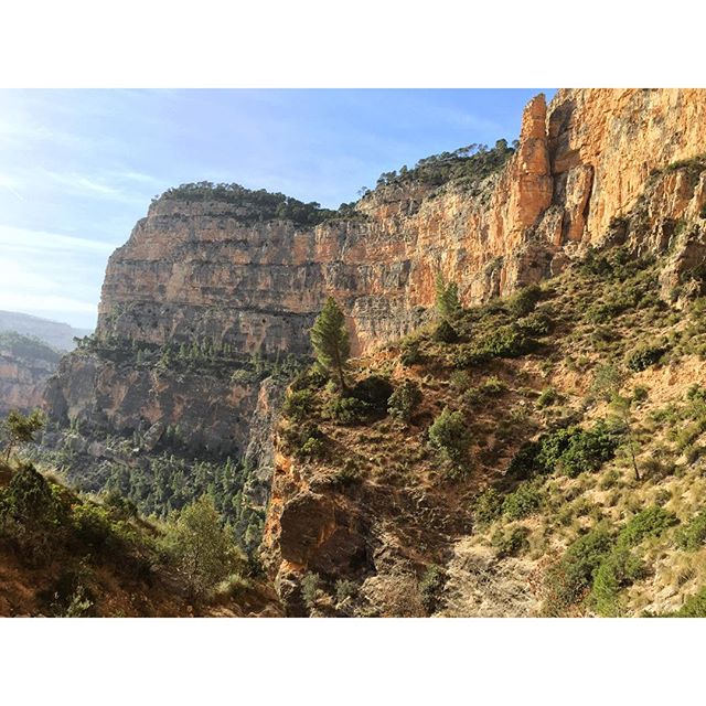 Cañones del Jucar ? #valencia #lovevalencia #lovenature #caminata #vacaciones #cañonesdeljucar #picoftheday