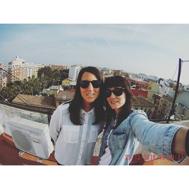 El regalazo de @tamtemtim UNA GOPRO!!!!! ????? Gracias hermanita!!!! #gopro #photography #360 #igersvalencia #ig_valencia #estaes_valencia #lovevalencia #skyline #skylanders #landscape #landscape_lovers #city #rock #rayban #wayfarer #skyporn #loves_architecture #valenciagrafias #loves_naturelife #nature #goprooftheday