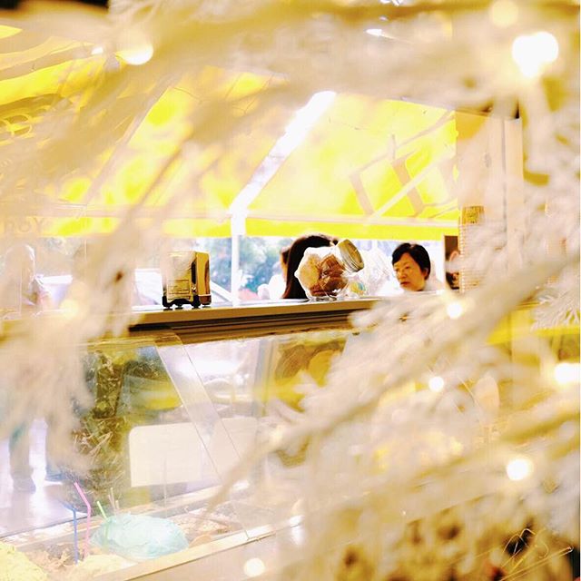 ? Navidad, navidad, dulce navidad ? Toda la familia Bertal os deseamos unas felices fiestas y deseamos que las disfrutéis con vuestros seres más queridos. Nosotros os esperamos todos los días para vivir juntos unos #MomentosBertal muy muy especiales #Navidad ??
#Valencia #Christmas #brunch #comida #merienda #cena #foodlovers #foodie #lovevalencia #yummy #tasty #micalet #bonaire #igersvalencia #valenciagram #coffee #coffeelover #amigos #friends #delicious