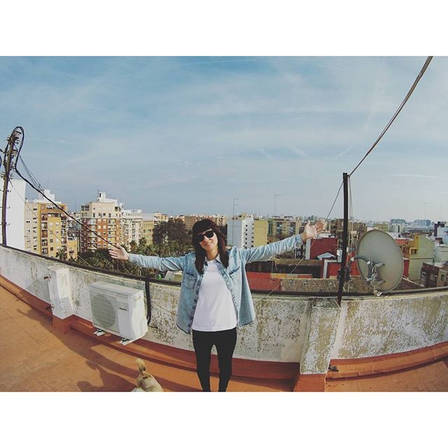 "Que los vientos no traigan siempre un nudo en la garganta".
Poniendo fin a 2015 con mi mejor sonrisa y con mucho Rock&Roll #happy #gopro #goprooftheday #goprouniverse #goprophotography #skylovers #sky #skyline #skylanders #landscape #landscape_lovers #city #igersvalencia #ig_valencia #loves_naturelife #lovevalencia #daros_world #ig_europe #fotomovil_es #instalifeshot #rockgirl #rock #rocker #rockandroll #cloudlovers #cloudporn #clouds #skyporn #cloudscape