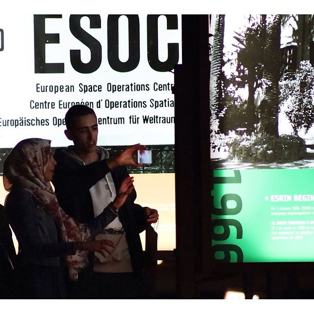 #retrato #valenciagrafias #lovevalencia #nocturnal #valenciagram #fotourbana #robado