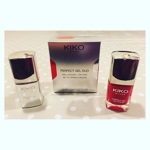 Friday night ???? #pic #picofpic #picoftheday #night #friday #valencia #home #lovevalencia #lovethiscity #comunidadvalenciana #nails #nailpolish #nailstagram #instapic #instagram #red #kiko #kikomilano #kikomakeup #kikocosmetics #likeit #gel #duogel #likes #likeforlike #tagsforlikes