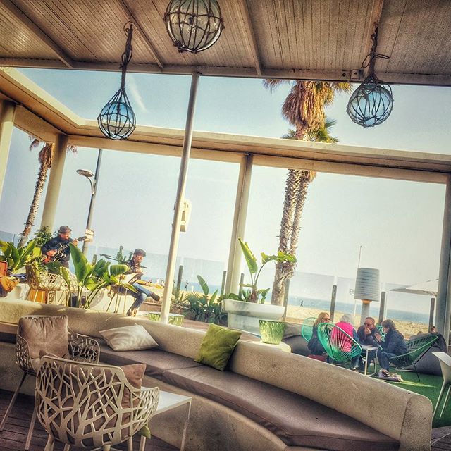 Un almuerzo con feeling!!! #lessapeurs #timetorelax #lovevalencia