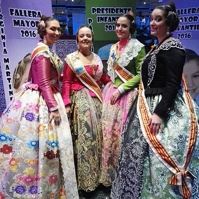 #sinfiltro #nofilter #falleras #friends #albondigasfalleras #lovevalencia