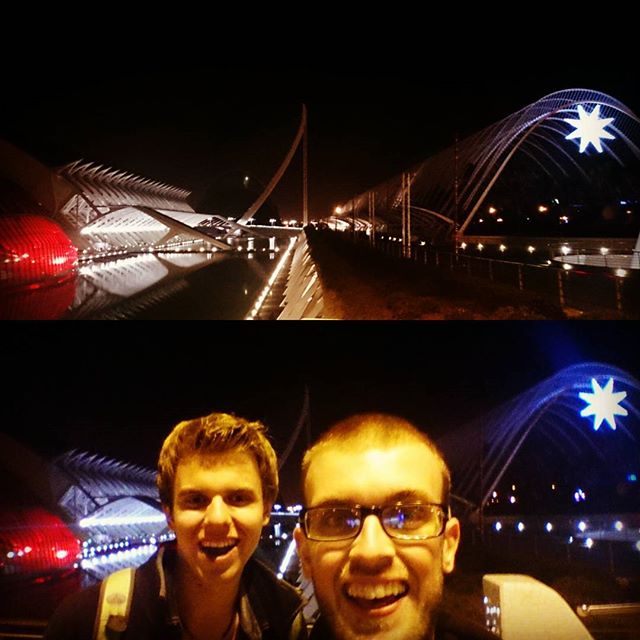 #Valencia at night 
#LoveValencia #LoveTaizé