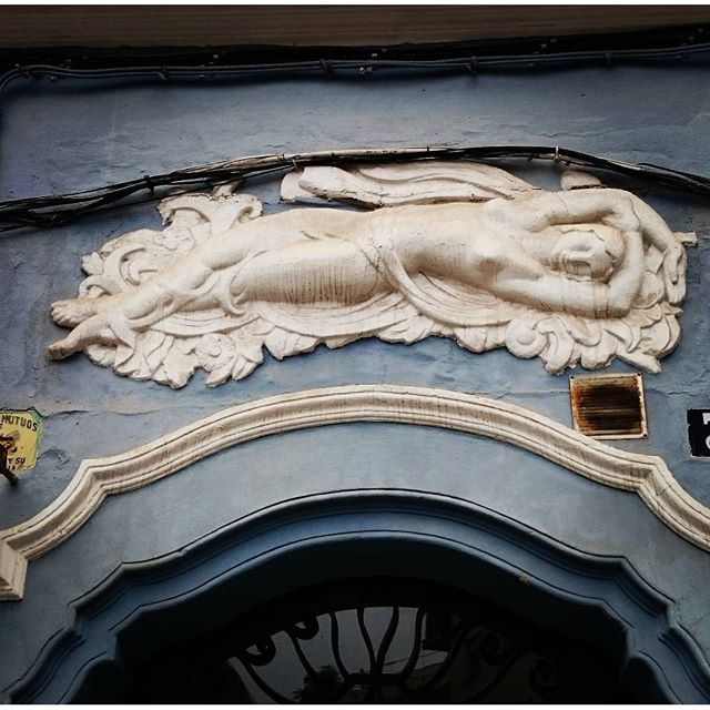 Detalle de finca en Ruzafa #valenciaespaña #visitvalencia #igersvalencia #valencia #loves_spain #loves_valencia #lovevalencia #total_cvalenciana #ruzafa #russafa
