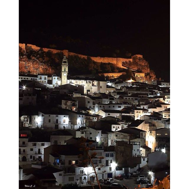 #lovevalencia #match_valencia #match_night #noche #nocturnal #fotodeldia #fotoclub_ab #igersvalencia #igerscomunitat #landscape #bee_outside #valenciagram #valenciaenamora #valenyorker #total_cvalenciana #valenciagrafias #loves_valencia #comunitatvalenciana #valenciaenamora