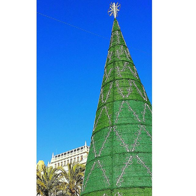 #navidad #navidadvalencia #lagaleriajorgejuan #valencia #navidad2015 #insta_fallas #fallas2015 #papanoel #falles2015 #igersvalencia #compras #2015 #christmas #lovevalencia #regalos #shopping #comunicacionvisual #velasperfumadas #nadal #diseño #elcoetfaller #arboldenavidad #instagram #deco #amigoinvisible #interiorismo #ruzafa #russafa #lucesnavideñas #estaes_navidad