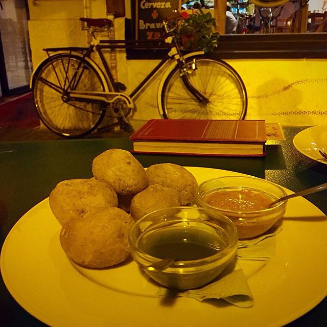 ¡ D A N D Y  H O R S E ! ?
@dandyhorsecafe es un local original que mezcla un taller de bicicletas y una cafetería... ¡No se lo pierdan!???
En la ?: ??Patatas arrugadas con salsas??? #dandyhorse