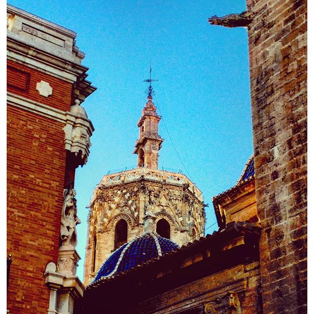CAMPANARIO DE LA CATEDRAL DE VALENCIA ? (Valencia-Spain) 
BELL TOWER OF THE CATHEDRAL OF VALENCIA.? (Valencia-Spain)#instagram #instagramers #instagramersgallery