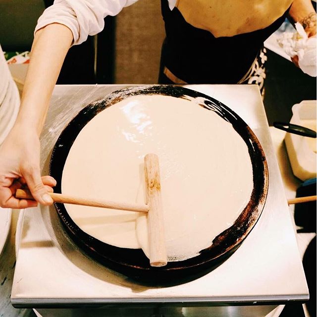 Recomendación matutina: ¡Date un capricho! Nuestros crepes lo merecen. Ven a vernos y disfruta tus #MomentosBertal
#Bertal #Valencia #breakfast #brunch #desayuno #sweet #sweetlover #lunch #dinner #bakery #crepes #yummy #delicious #tasty #lovevalencia #micalet #bonaire #amigos #friends #foodie #instafood #goodmorning #coffee #eating #foodlovers #foodporn