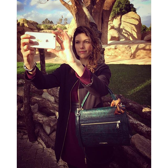 Selfie time. #aboutme#selfie#selfievalencia#valencia#bioparc#spain#holiday#instafun#igersoftheday#igersvalencia#instamood#instalike#iphoneonly#iphonesia#couple#lovevalencia#beautifulcity#sunnyday#lovesun