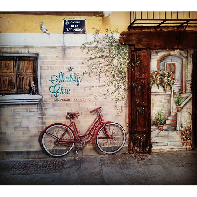 Rincones de Valencia #lovevalencia #rincones #artecallejero #elcarmen #topintao #fotoinsta #oleole #vamospalla