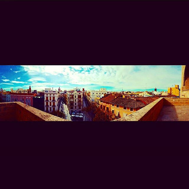 • View from the top •

#traveldiaries #wanderlusting #picoftheday  #traveling #travelgram #tripgram #instatravel #loves_valencia #lovevalencia  #urbanart #urbanlife #archilovers #architectureloverspics  #landscape_lovers #viewfromthetop