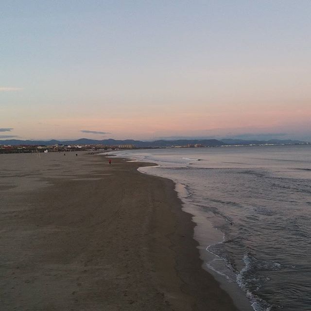 Con un solo paso, pueden cambiar muchas cosas. #valència #platjadelesarenes