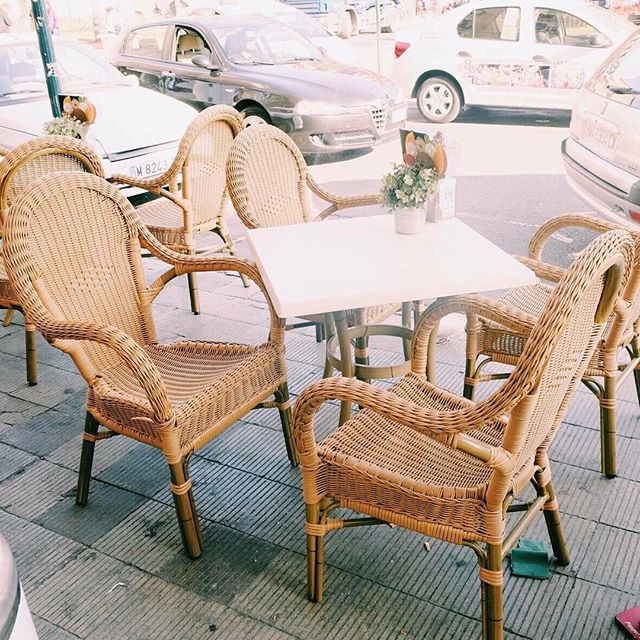 Los días de fiesta como hoy son días para tomarse las cosas con calma, sentarse alrededor de la mesa y disfrutar. Pásate por una de nuestras tiendas y vive tus #MomentosBertal 
#Bertal #Valencia #bakery #brunch #dinner #lunch #coffee #coffeetime #coffeelover #sun #sunny #lovevalencia #sweet #sweetlover #foodie #foodlover #micalet #instafood #friday #amigos #friends #happy #foodporn #igersvalencia #valenciagram