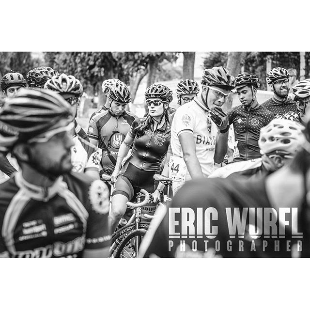 Apostamos por las mujeres valientes / We trust the brave women. ?: @ericwurfl 
#CriteriumValencia #2criteriumvalencia #Criteriumvalencia2015 #criteriumrace #trackrace #nobreaks #mylegsmygears #fixie #fixed #fixedgear #dqb #dequebikes #fabricbike #eltin #kia #poloandbike #ridehard #witl #divendres #lovevalencia #fixiegirl