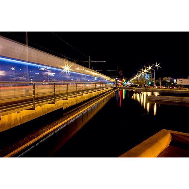 #valenciagram #valenciaenamora #valenciagrafias #valenciayorkers #total_cvalenciana #citylife #city #cityscape #igersvalencia #igerscomunitat #ic_minimal #minimal #minimalistag #match_night #match_colour #nightlife #nocturnal #lovevalencia #loves_valencia #reflejos #reflection #train#instagrammers