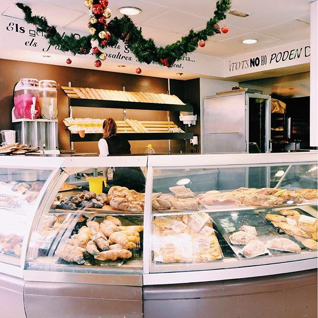 Al mal tiempo buena cara ¿qué os apetece merendar hoy? #Momentosbertal #bertal #valencia #tasty #delicious #foodlover #coffee #coffeetime #brunch #foodporn #icecream #merienda #desayunos #helados #dulceosalado #winter #cloudy #tasty #lovevalencia #foodie #instafood #sweet #foodstagram #coffeelover