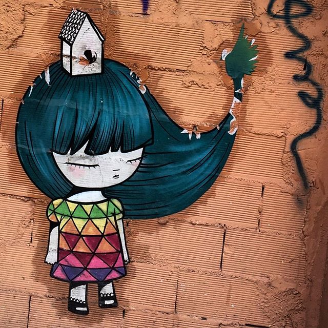 Street Art Valenciano- Valencia
Cada Cabeza es un mundo, cada mundo una casa llena de ideas que corren libres y vuelan. Dejémoslas correr, pero con buena energía y buena vibra para ayudar al mundo a ir para arriba!
#Valencia #ValenciaStreetArt #streetart #streetartbcn #streetartValencia #streetarteverywhere #streetartnews #graffiti #valenciagram #nuestravalencia #lovevalencia #valenciacity  #valenciastreet #thecreatorclass #passionpassport #bcndreamers #catalunya #igersvalencia  #labuenavibrasecontagia #LaFelicidadEsContagiosa #contagiemonosdefelicidad #2016