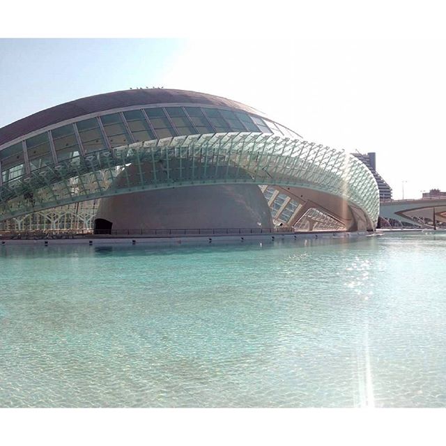 L'hemisferic,Valencia
______________________
#lhemisferic #artesyciencias #lasartesylasciencias #rioturia #valencia #valenciaturisme #lovevalencia #hellovalencia #valenciaenamora #estaes_valencia #love_valencia #valenciagram #valenciaenamora #comunidadvalenciana #valenciabonita