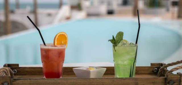 marina-beach-valencia-cocktel