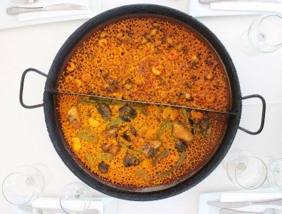 La Alegría de la Huerta, ristorante di paella sulla spiaggia la malvarrosa di Valencia