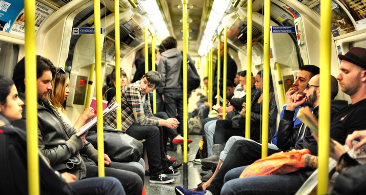 servicio nocturno metrovalencia