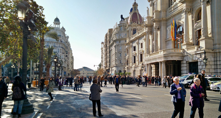 plaza del ayuntamiento para uso peatonal