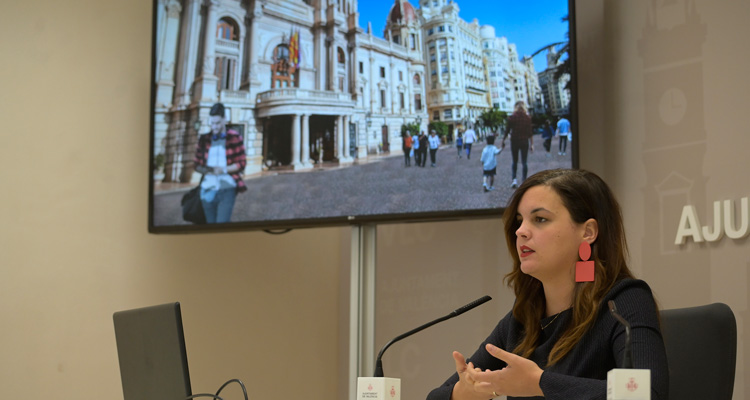 nuevo asfaltado en la plaza del ayuntamiento de valencia