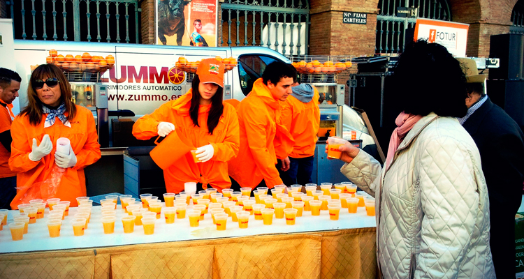 horchatada y naranjada gratis en fallas