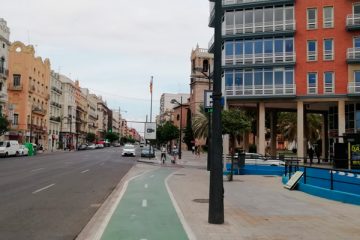 gran paseo hacia el mar en valencia