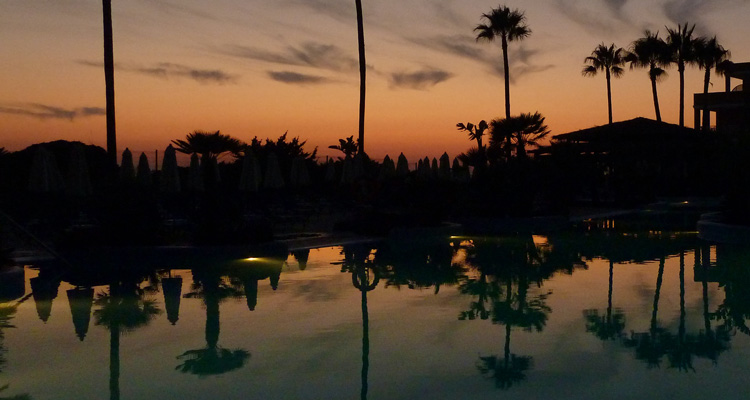 Piscina parque del oeste piscina nocturna valencia
